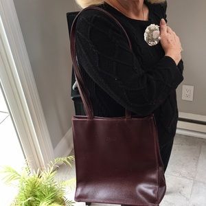 DESMO sport over shoulder ladies handbag Burgundy